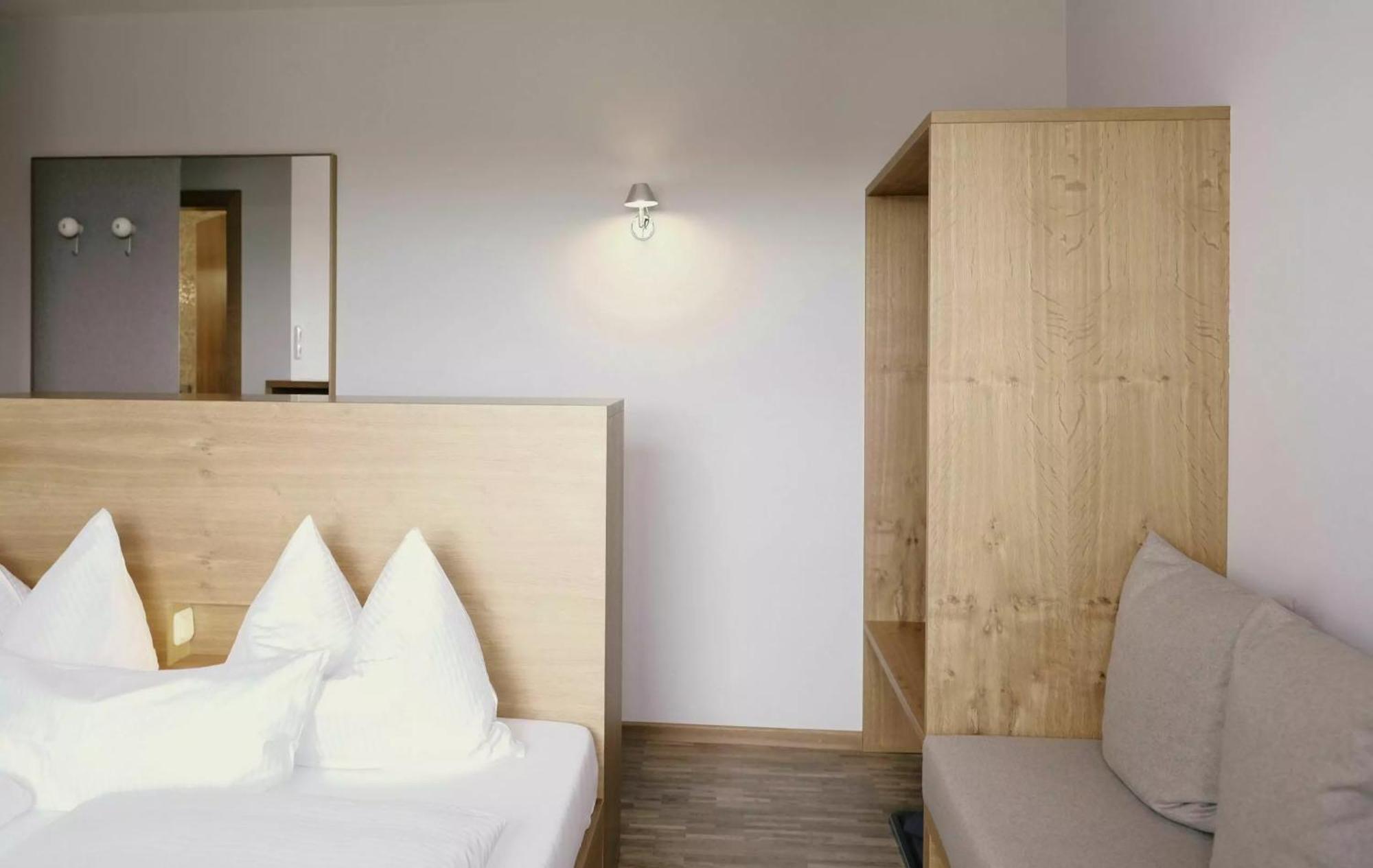 Hotel Sturm Bio- & Wellnesshotel In Der Rhoen 梅尔里希斯塔特 客房 照片